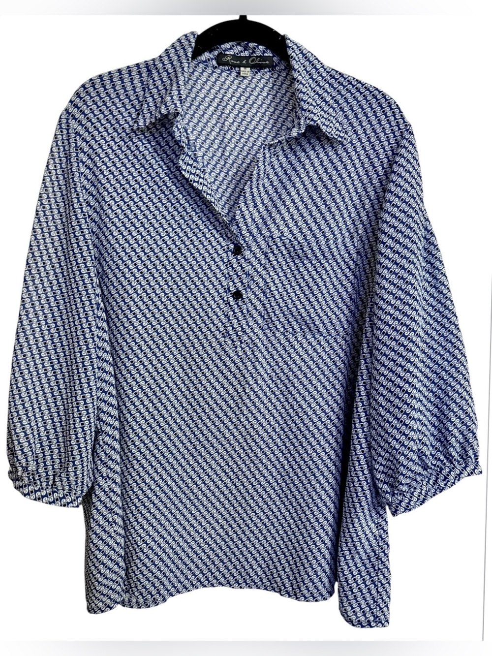 Rose &Olive Women’s Split Buttoned Collar Blue/White Patterned Blouse